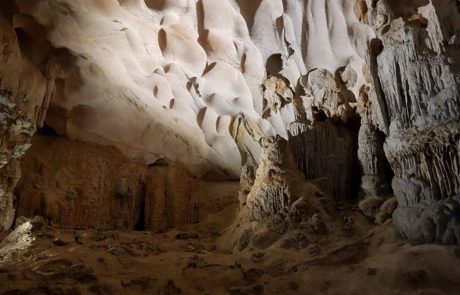 Sung Sot Höhle, Surprise Cave