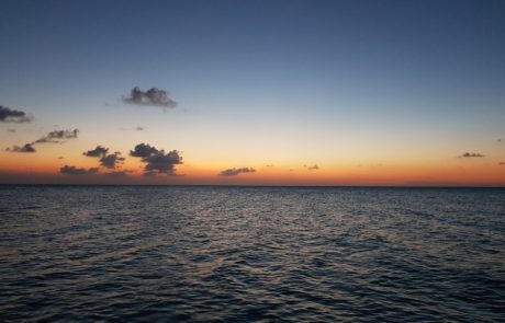 Das Meer auf Isla Holbox kurz nach dem Sonnenuntergang