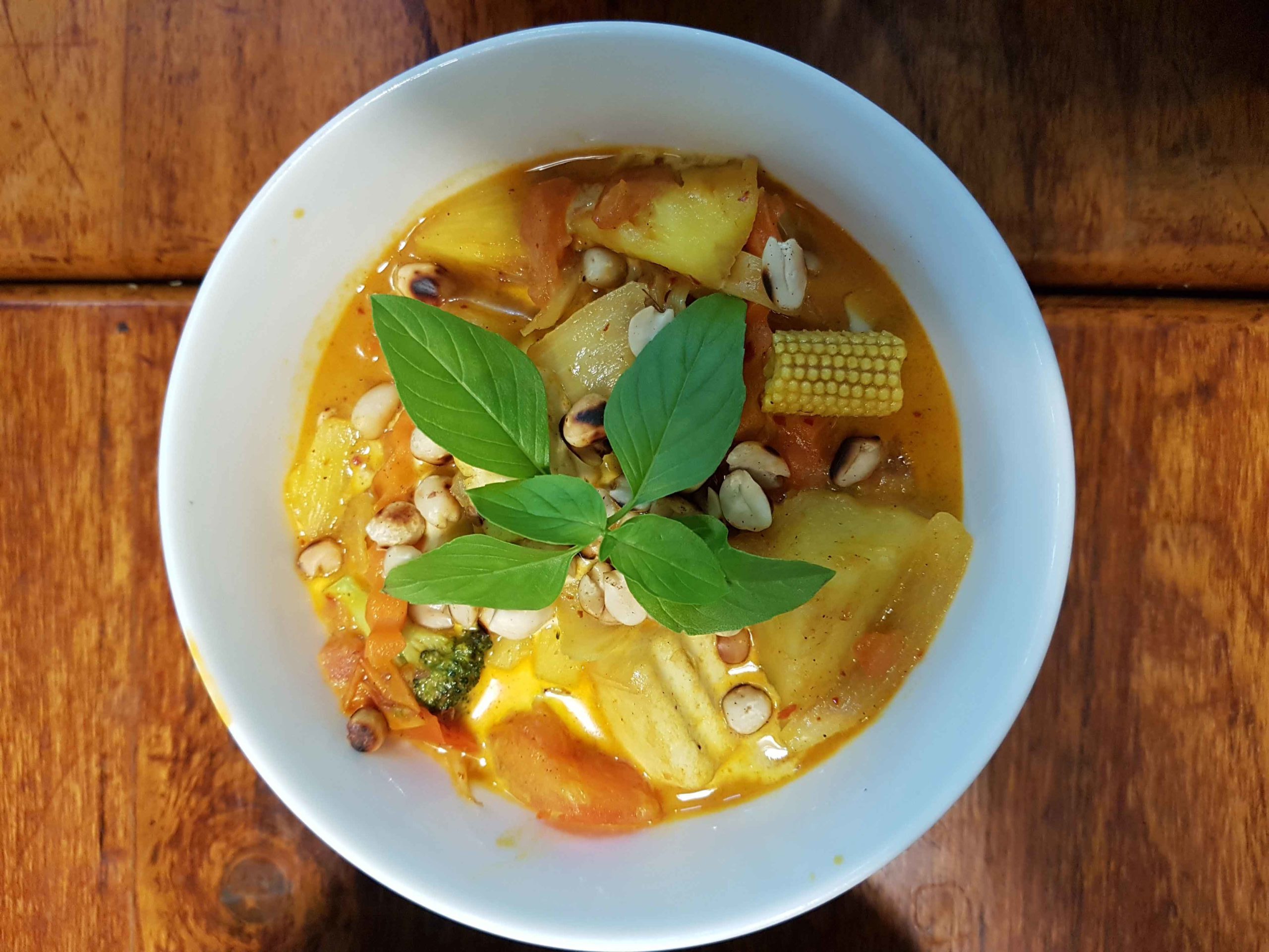 Massaman Curry mit Babymais in May Kaidee's Cooking School in Bangkok, Thailand